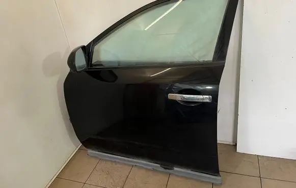 Nissan Murano Z50 Front door