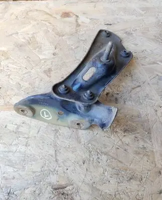 Skoda Octavia Mk2 (1Z) Fender mounting bracket 1Z0821141