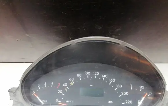 Mercedes-Benz A W168 Speedometer (instrument cluster) A1685401247