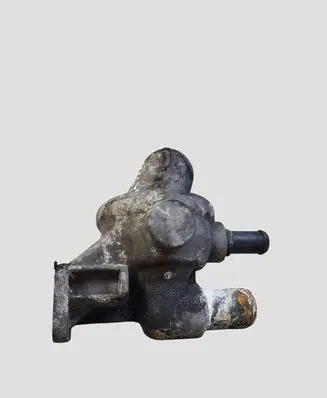 Jeep Cherokee KJ Thermostat/thermostat housing