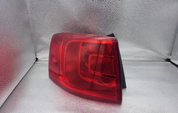Volkswagen Jetta VI Rear/tail lights 5C6945095