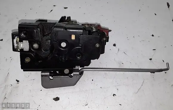 Audi A4 S4 B6 8E 8H Front door lock 8E1837016C