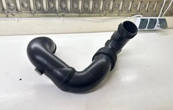 Opel Movano B Intercooler hose/pipe 165554107R 70356875
