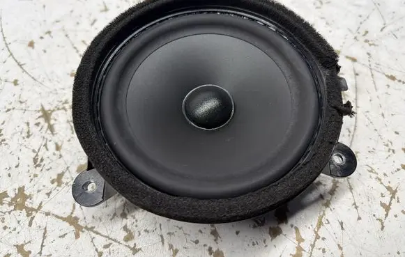 Volvo S80 Rear door speaker 8676891
