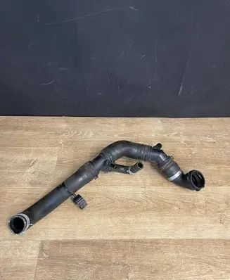 Land Rover Range Rover Sport L494 Engine coolant pipe/hose FPLA-8286-CA