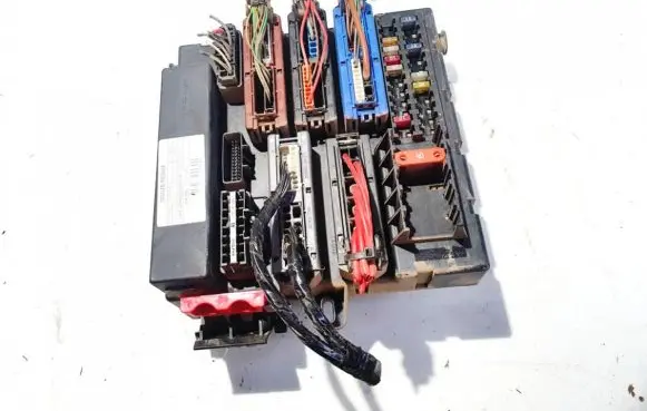 Ford C-MAX II Fuse box set 532155009 09228740 53215500909228740