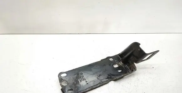 Radiator mount bracket