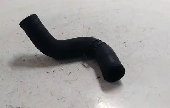 Toyota RAV 4 (XA30) Engine coolant pipe/hose