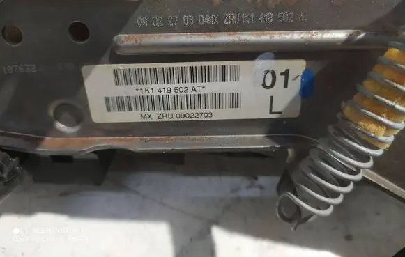 Volkswagen Golf IV Steering wheel axle 1K1419502AT