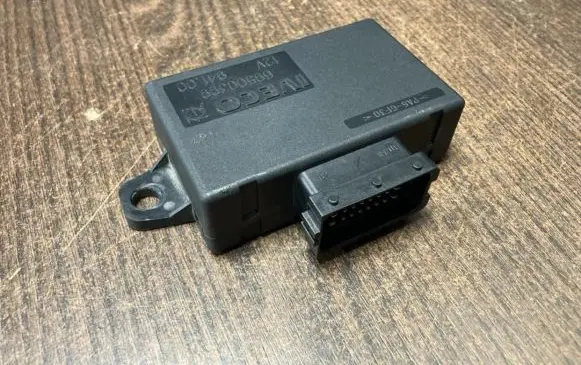 Iveco Daily 4th gen Door central lock control unit/module 69500399
