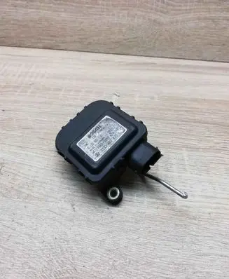 Audi A6 S6 C5 4B Air flap motor/actuator 0132801137 4B2820511