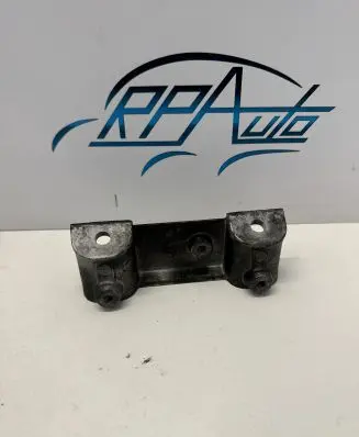 Land Rover Discovery 3 - LR3 Engine mounting bracket 4R8Q9W276AB