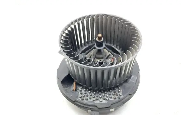 Volkswagen Scirocco Heater fan/blower 3C0907521
