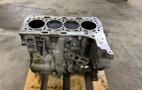BMW X1 F48 F49 Engine block 7647104 B48A 7647109