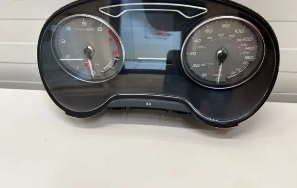 Audi A3 S3 8V Speedometer (instrument cluster) 8v0920970R