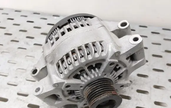 BMW 5 F10 F11 Generator/alternator 761611903 1042106503