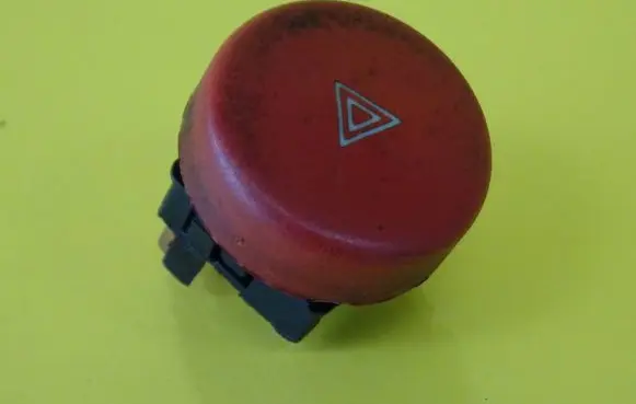 Iveco Daily 35 - 40.10 Hazard light switch