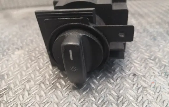 Mercedes-Benz A W169 Light switch 1695453004