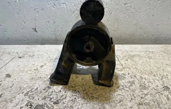 KIA Ceed Engine mount bracket