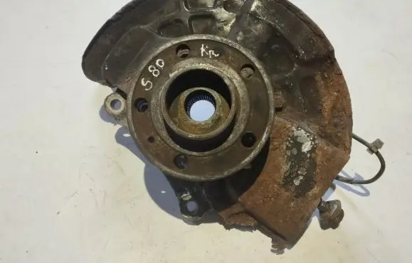 Volvo S80 Front wheel hub 9461943