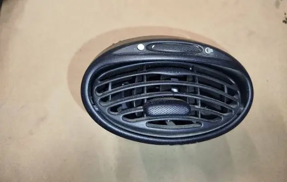 Ford Focus Dash center air vent grill 98AB19893AKW D1B1AR66ZA