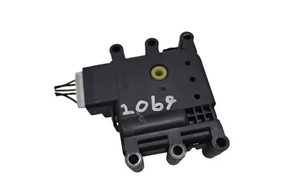 Mazda 3 I Air flap motor/actuator 5916E