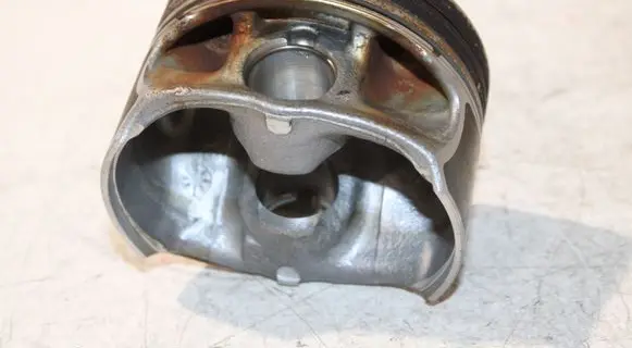 Mercedes-Benz C W204 Piston A2701617