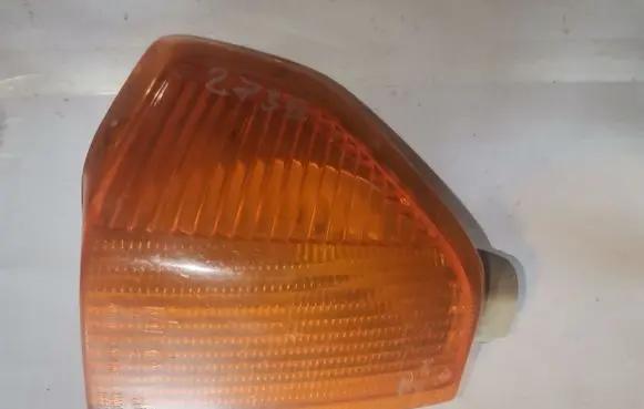 Ford Escort Front indicator light 42620R6 81AG13368AB