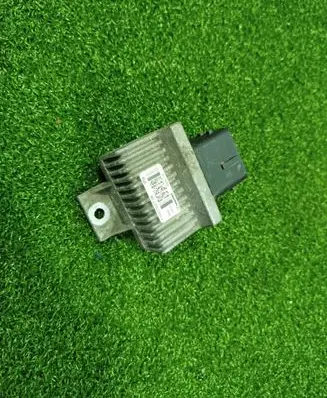 Renault Trafic III (X82) Glow plug pre-heat relay 110678071R PDR812