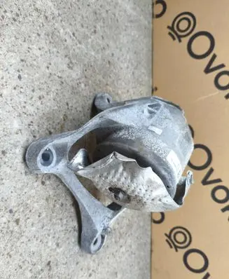 Ford Explorer VI Engine mount bracket L1M36C010DJ 07421