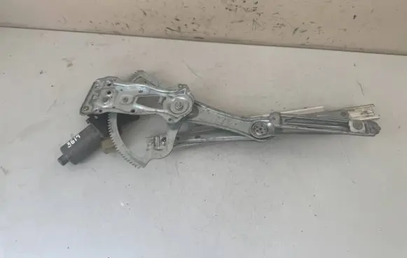 Mercedes-Benz E W210 Front door window regulator with motor 0130821709