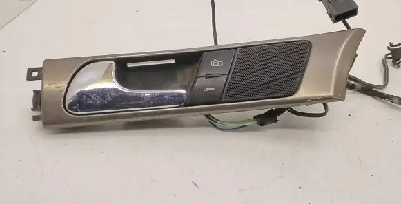 Audi A6 S6 C5 4B Front door interior handle 4B837019