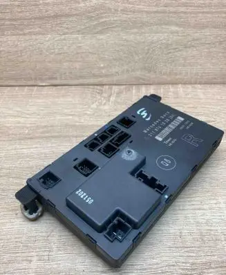 Mercedes-Benz E W211 Door control unit/module 2118701026 00401605Used