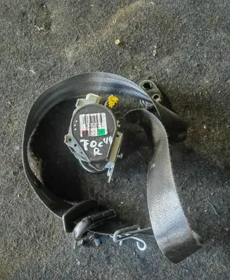 Ford Focus Front seatbelt 617232000 006R000