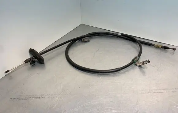 Chevrolet Orlando Handbrake/parking brake wiring cable 