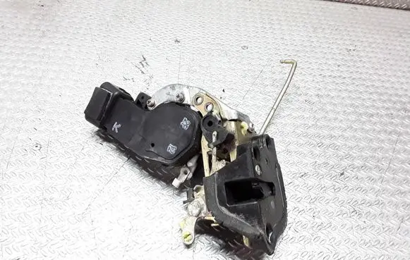 Suzuki Grand Vitara I Rear door lock