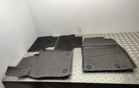 Mazda 3 Car floor mat set 