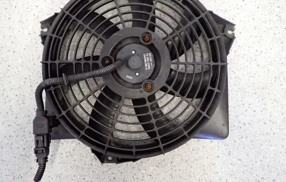 Hyundai Matrix Air conditioning (A/C) fan (condenser) 