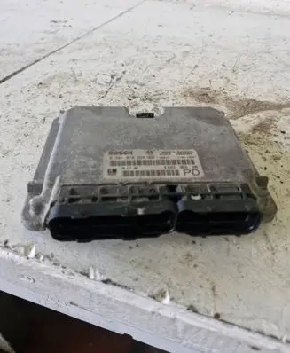 Opel Zafira A Engine control unit/module 28SA4805 24417169 0281010268