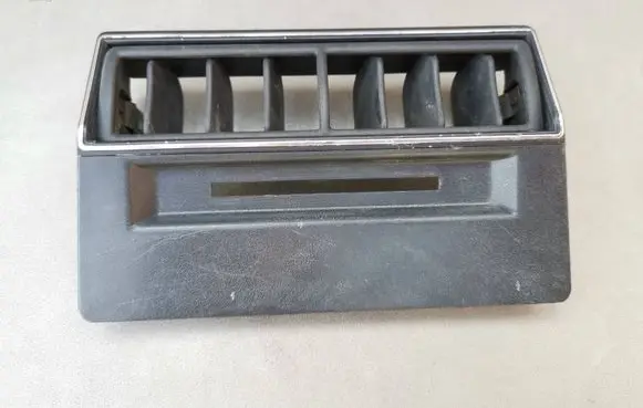 Mercedes-Benz S W126 Rear air vent grill 1268300013