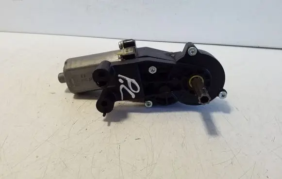 Mercedes-Benz E W212 Seat adjustment motor 0390203326