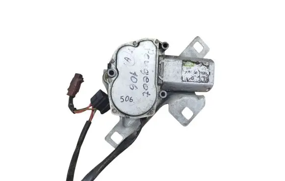Peugeot 106 Rear window wiper motor 53009202