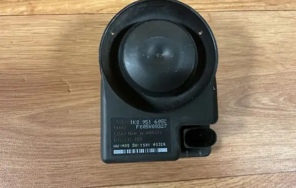 Volkswagen Touareg II Alarm system siren 1K0951605C F005V00327
