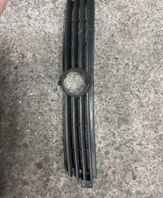 Volkswagen Caddy Front grill 