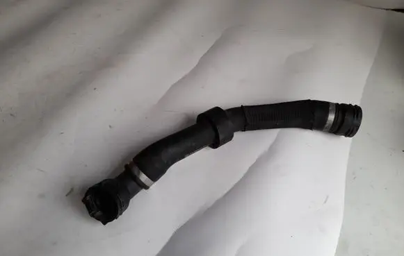 Audi A8 S8 D4 4H Engine coolant pipe/hose 4H0122055B