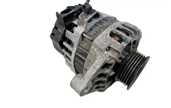 Hyundai i20 (PB PBT) Generator/alternator 3730003300 135V70A