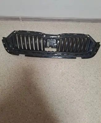 Skoda Octavia Mk4 Front bumper upper radiator grill 5E3853653