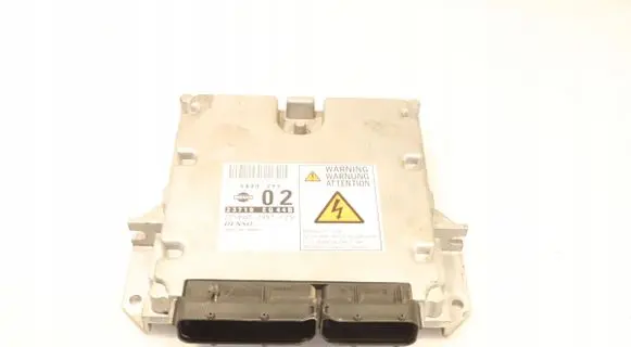 Nissan X-Trail T30 Engine control unit/module ECU 275800-2957