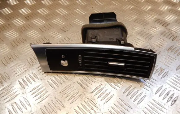 Audi A6 S6 C6 4F Dashboard side air vent grill/cover trim 4F2820902D 39275