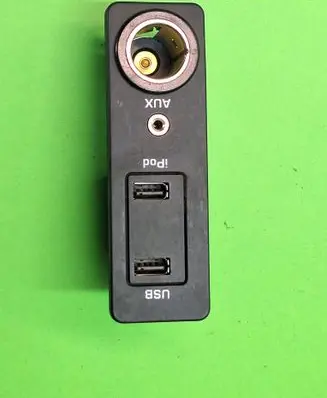Land Rover Evoque I AUX in-socket connector A2C5336865900 AW9319C166AA T1112239216